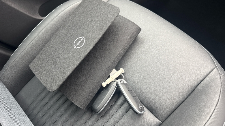 Nissan Juke 1.0 DiG-T Tekna 5dr Petrol Hatchback